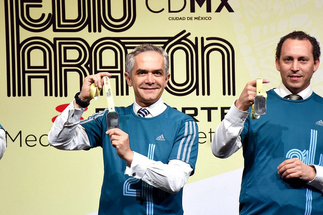 playera medalla del medio maraton de la ciudad de mexico 21k cdmx