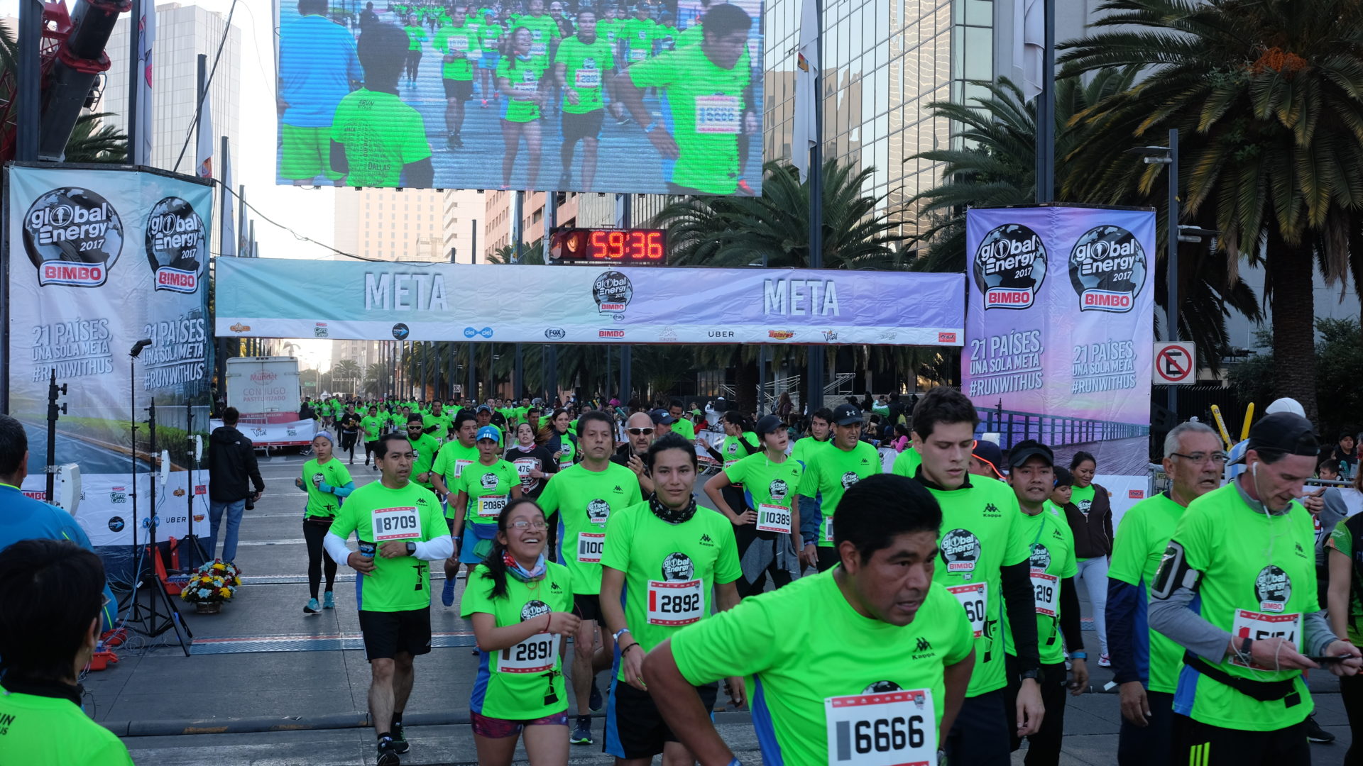 Se realiza la Global Energy Race Bimbo en la Ciudad de México RunMX